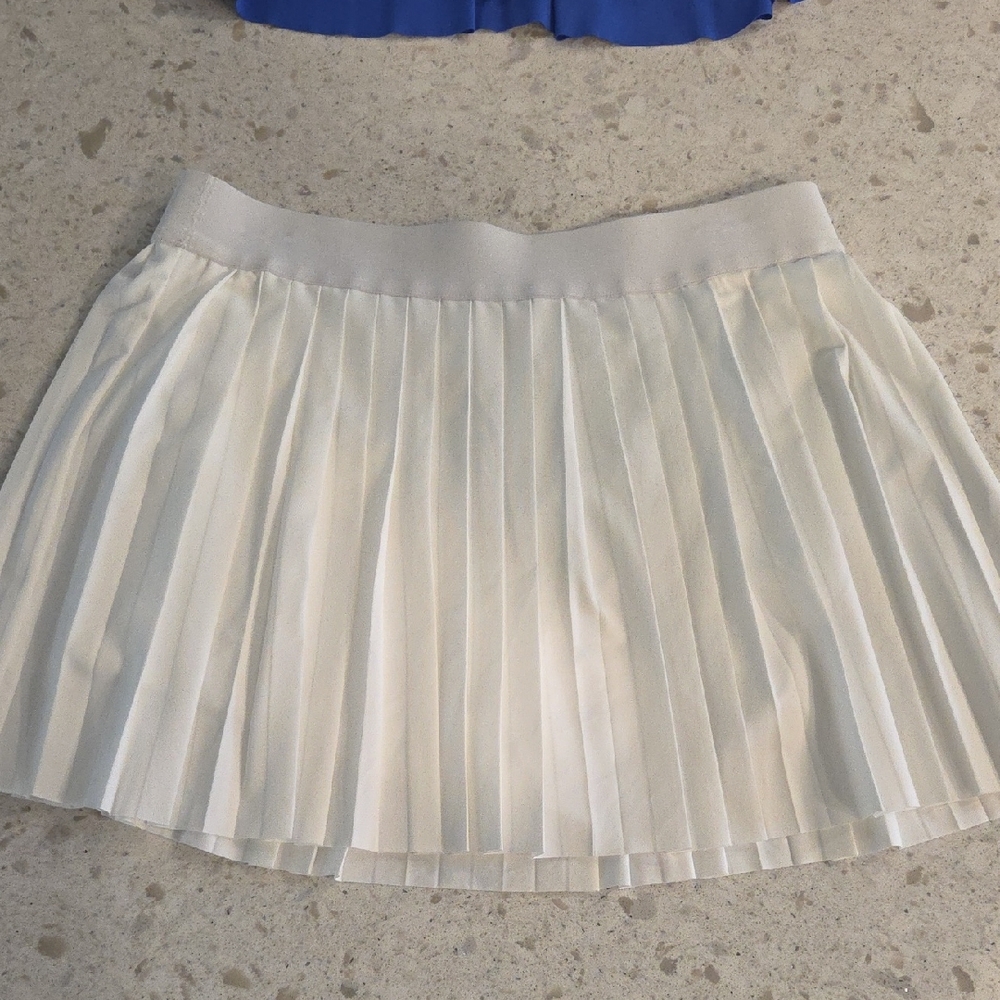 Elegant Cream Pleated Skirt